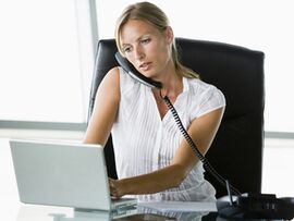 Sedanter çalışma ve telefon omzunun tutulması - servikal osteokondrozun nedenleri